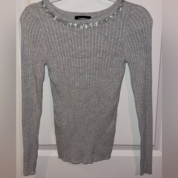NWOT gorgeous Express Sweater size Medium - Picture 1 of 5